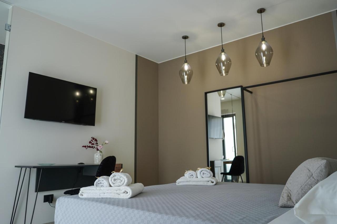 Thalassa Rooms Avola Bagian luar foto